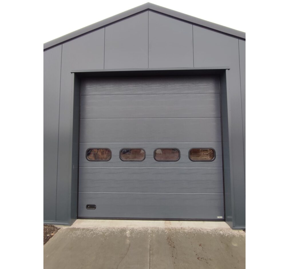 Berger industriedeur Woodgrain Plano RAL 7016