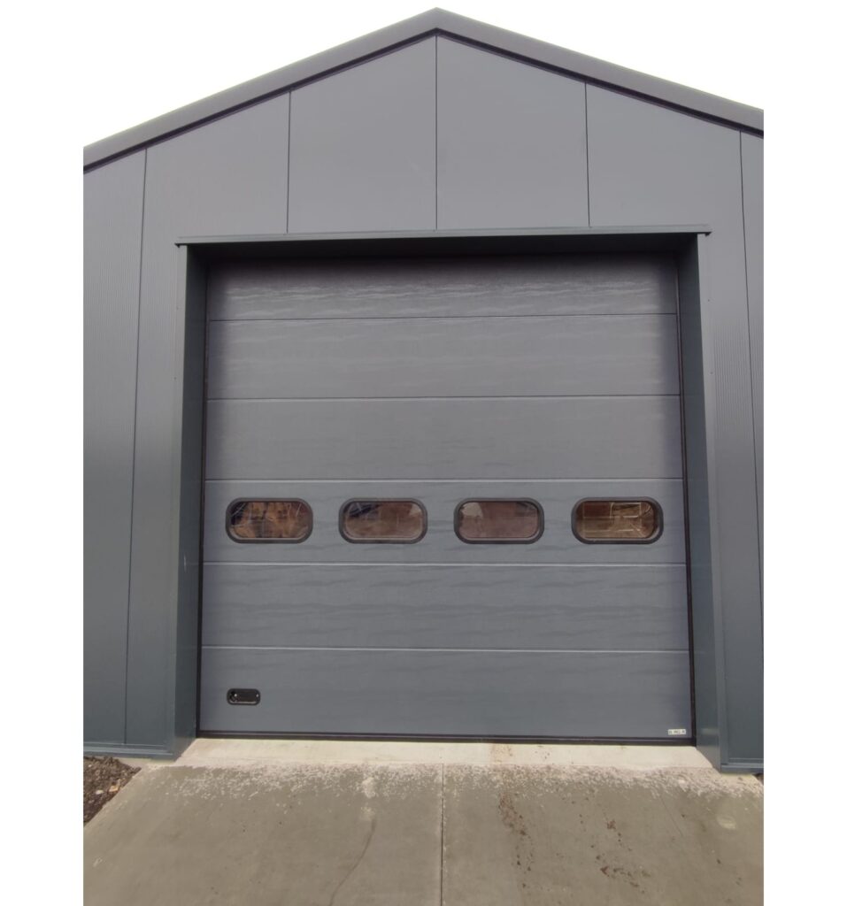 Berger industriedeur Woodgrain Plano RAL 7016